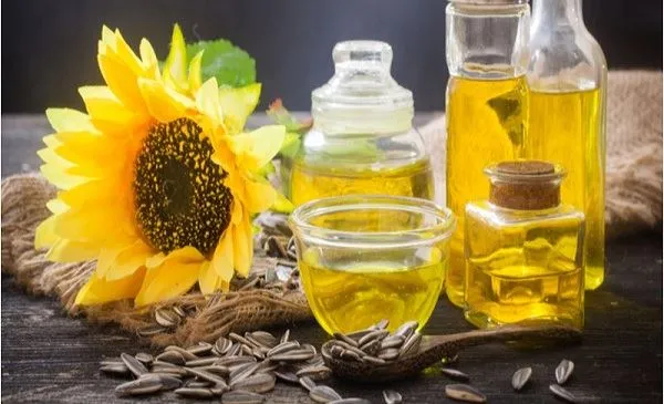 High oleic sunflower seed oil